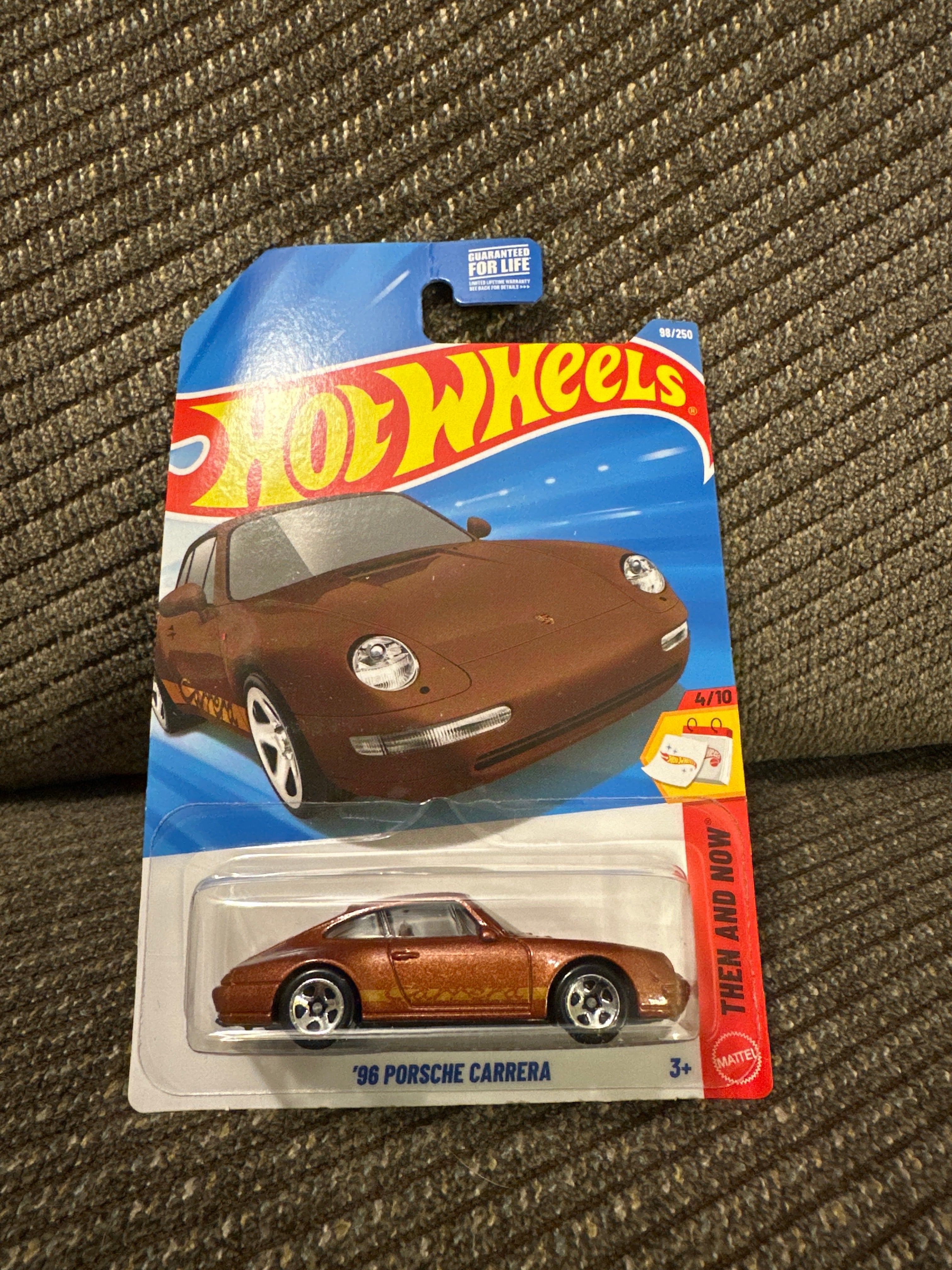 Hot Wheels ’96 Porsche Carrera – Then and Now 4/10 – Brown Metallic – 98/250