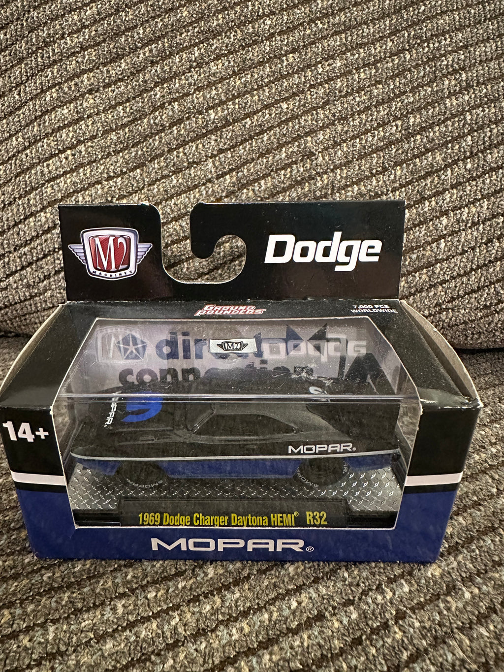 M2 Machines 1969 Dodge Charger Daytona HEMI R32 – Mopar – Box Damage