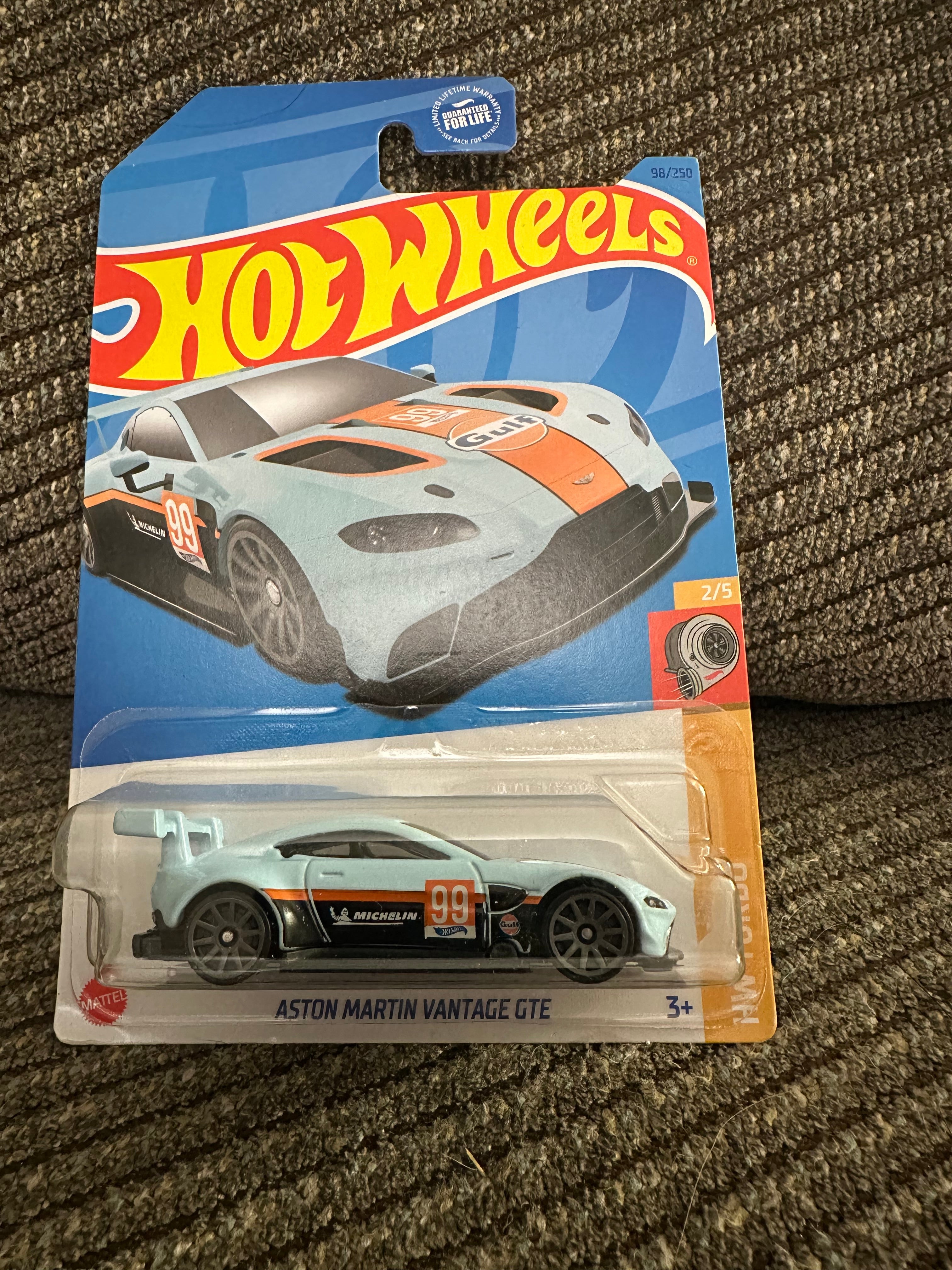 Hot Wheels Aston Martin Vantage GTE – Gulf Livery – HW Turbo Series
