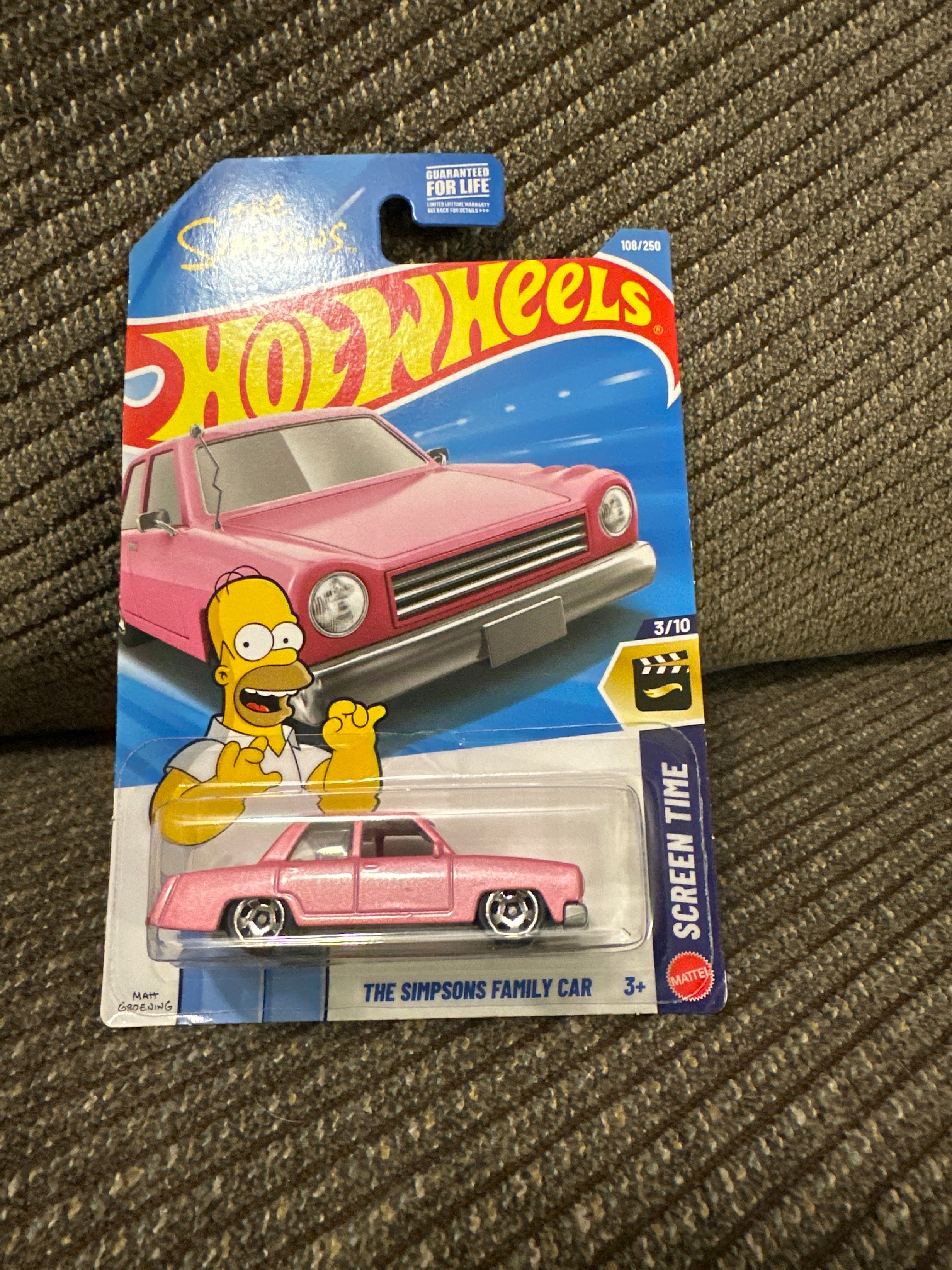 Hot Wheels The Simpsons Family Car – Screen Time 3/10 – 108/250 – Pink