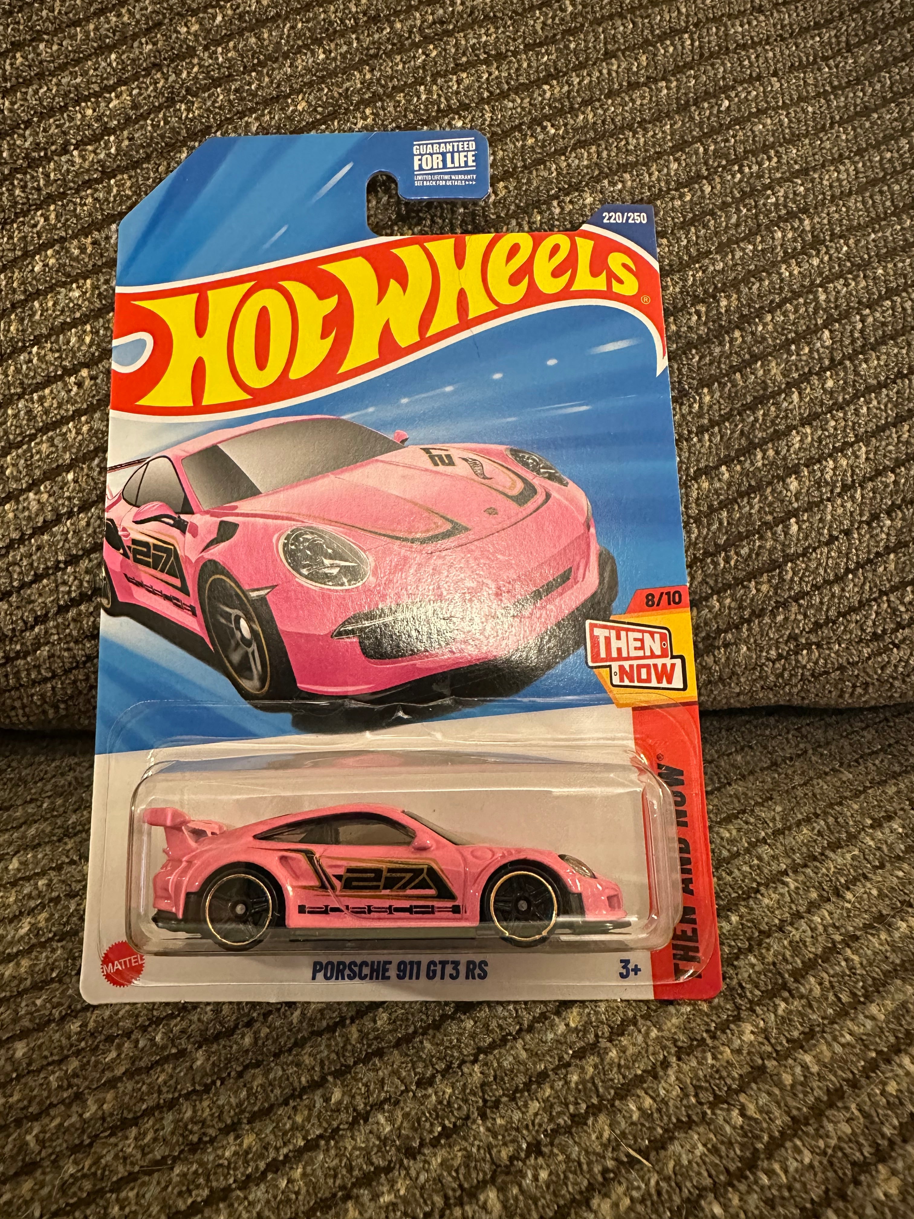 Hot Wheels Porsche 911 GT3 RS – Pink – Then & Now Series