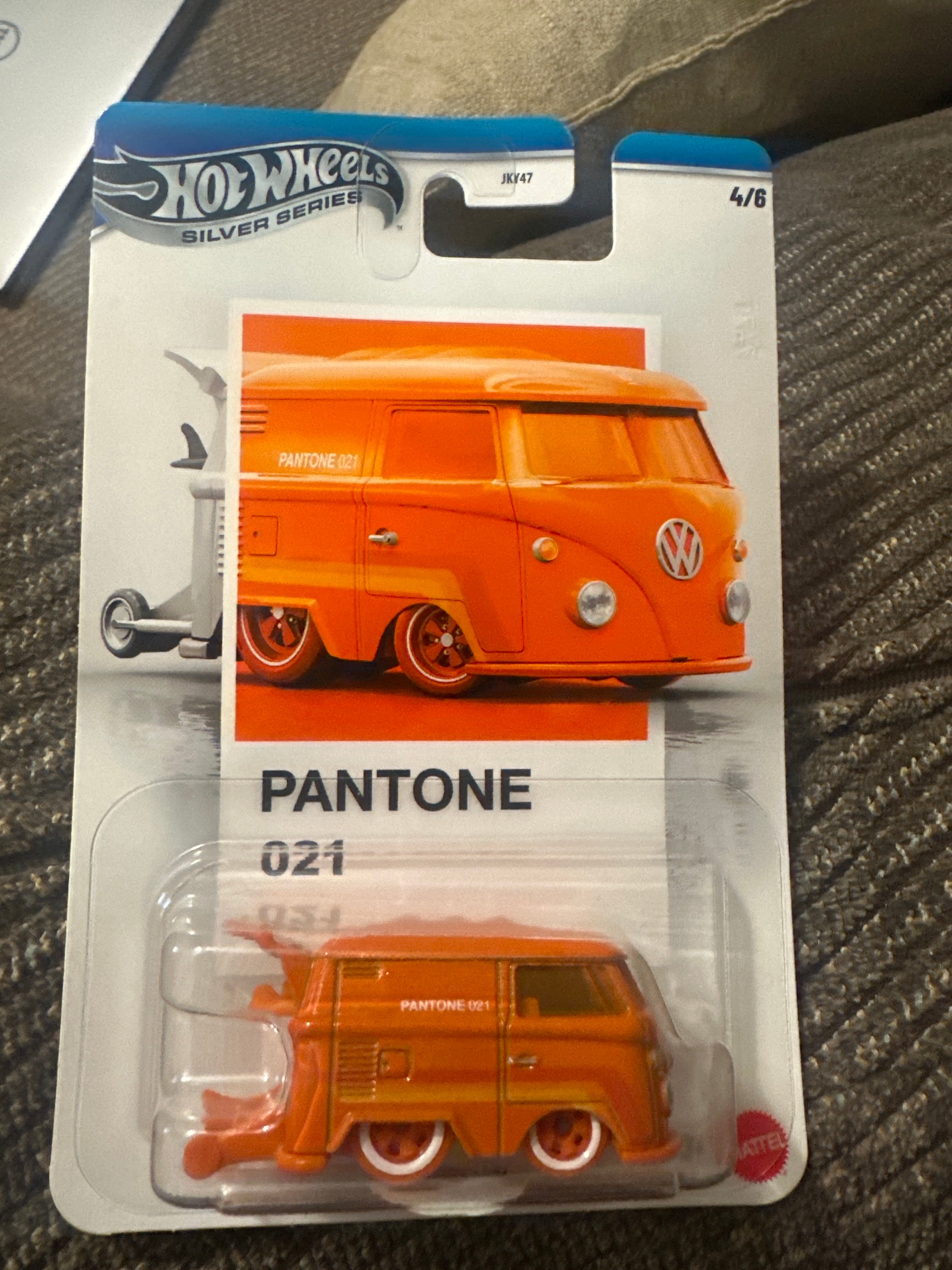 Hot Wheels Silver Series Kool Kombi Pantone 021 VW Bus