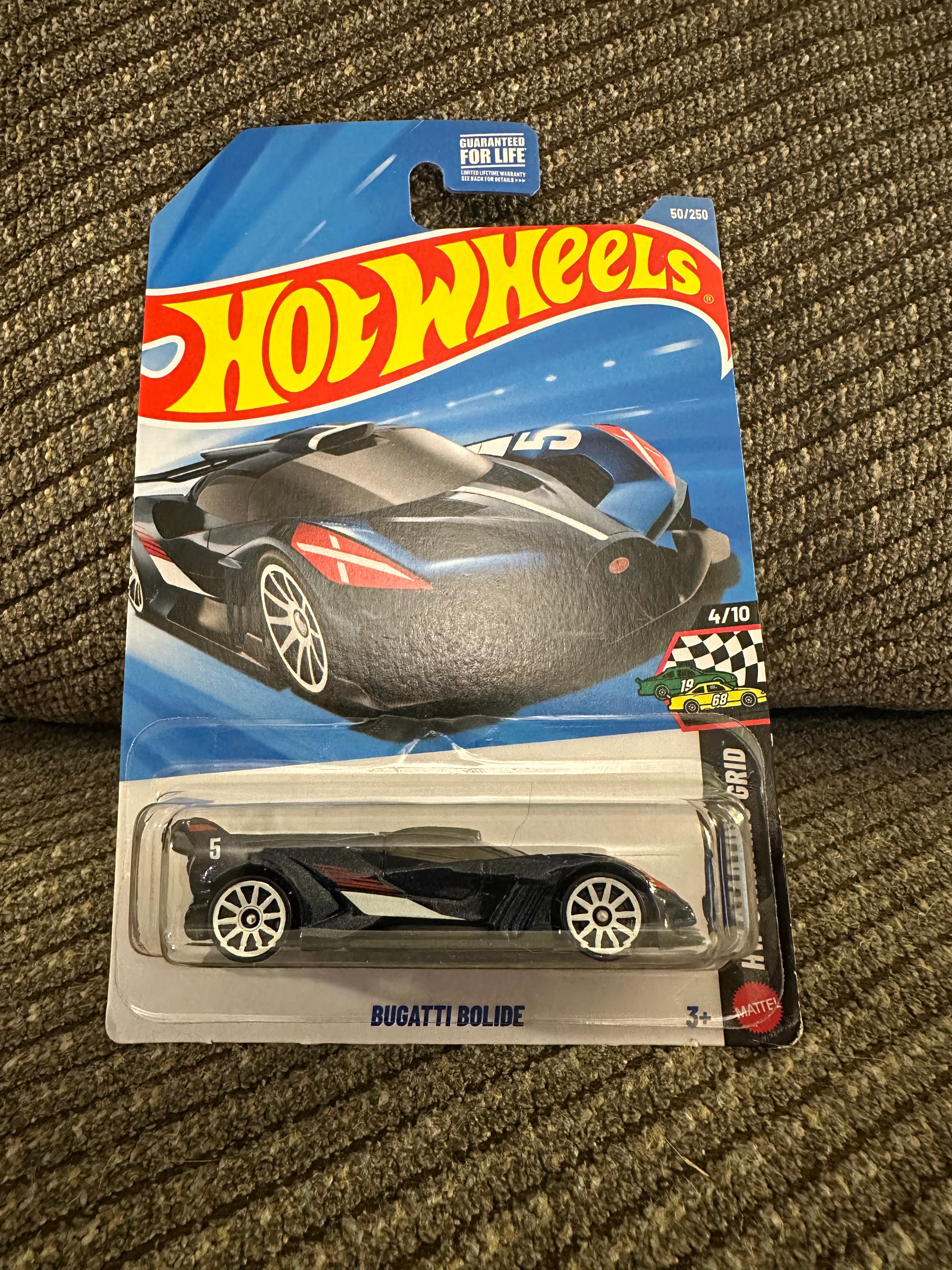 Hot Wheels Bugatti Bolide – Black Hypercar – HW Race Day Series