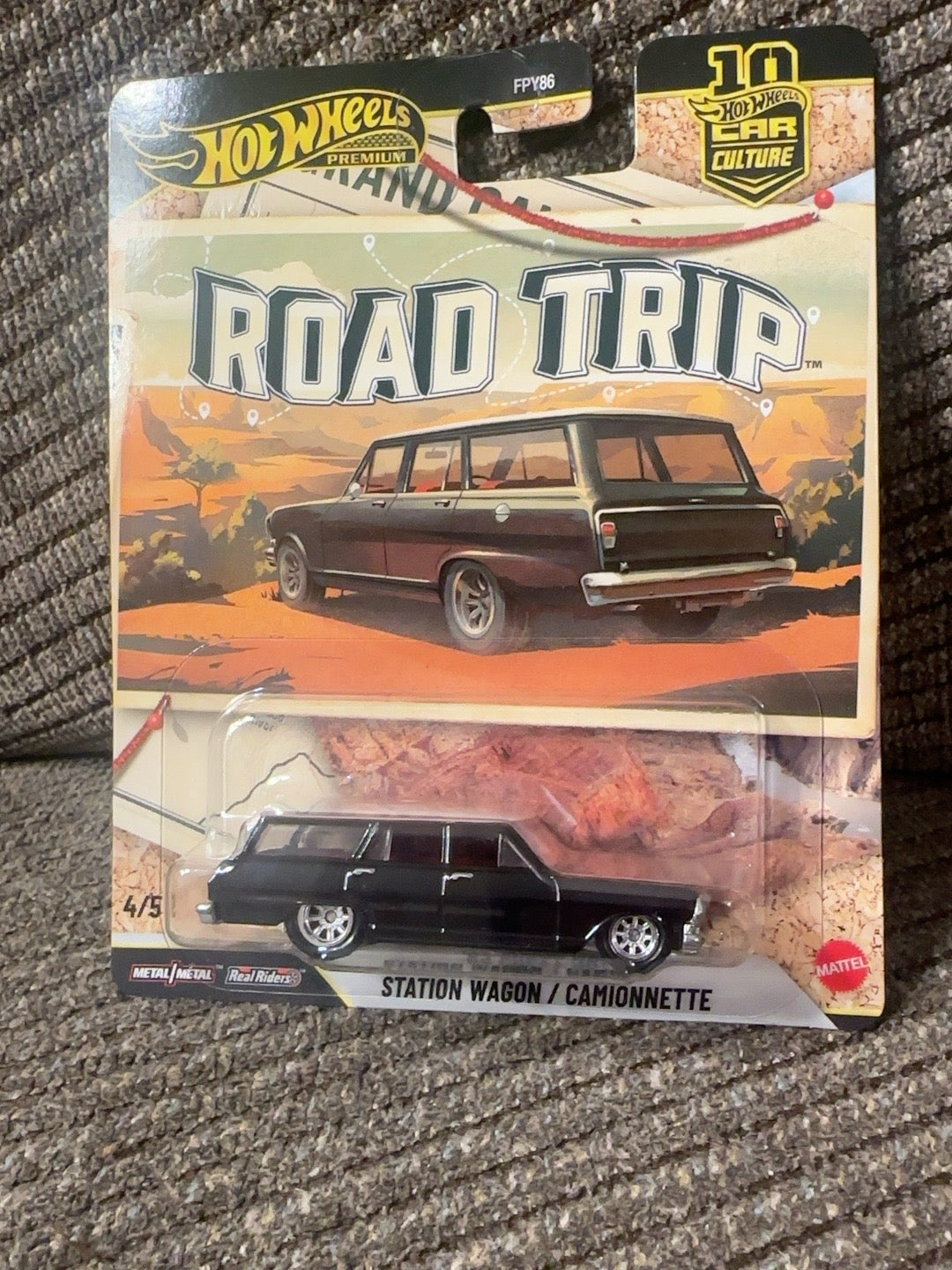 Original photo Hot Wheels Road Trip Station Wagon black 4/5